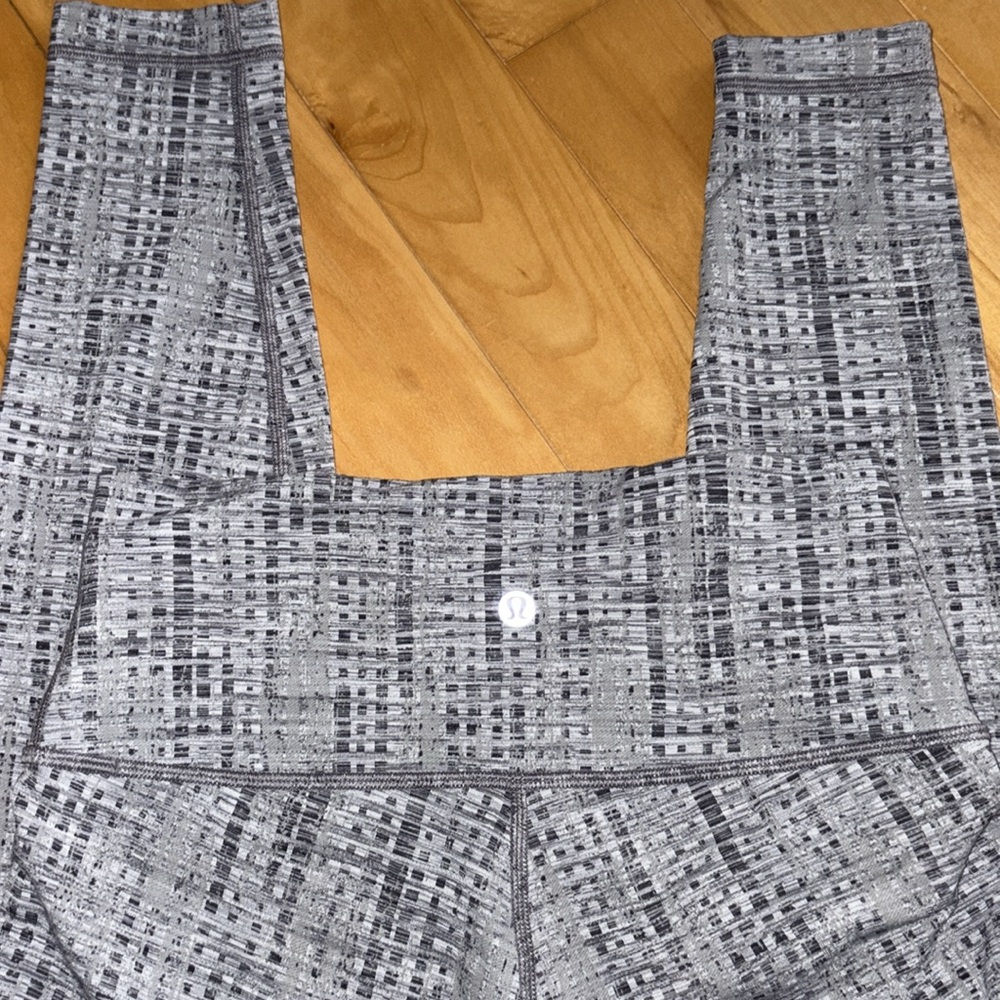 Lululemon Wunder Under High-Rise Tight 25" *Luxtreme Grey Size 6 - Picture 9 of 10